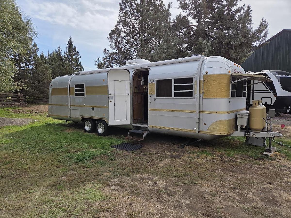 Used 1977 Silver Streak Supreme Luxury Liner