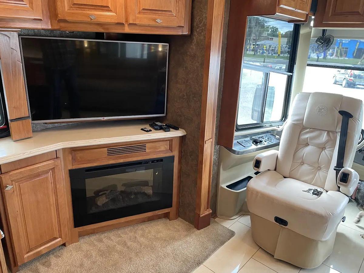 Used 2015 Tiffin Phaeton 40QTH