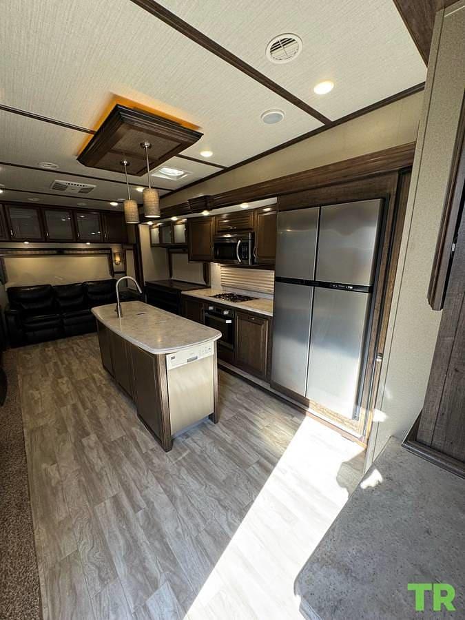 Used 2018 grand design solitude ST384GK