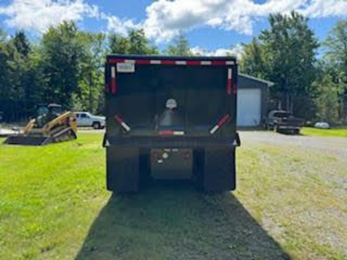 Used 2015 Peterbilt 567 Dump Truck