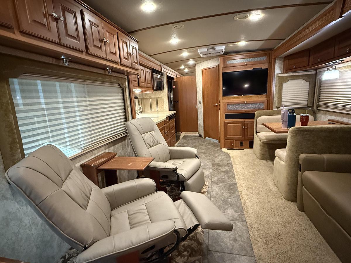 Used 2009 Winnebago Journey 39Z
