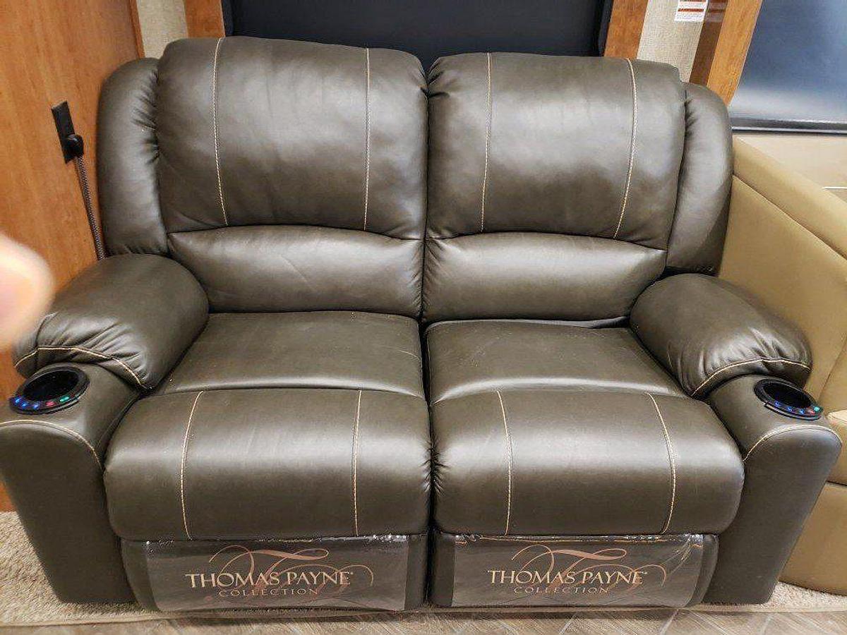 Used 2018 Holiday Rambler Endeavor XL 38N  360 XCM Diesel Pusher Motorhome