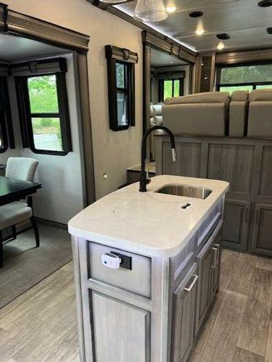 Used 2021 Keystone Montana Legacy 3791RD