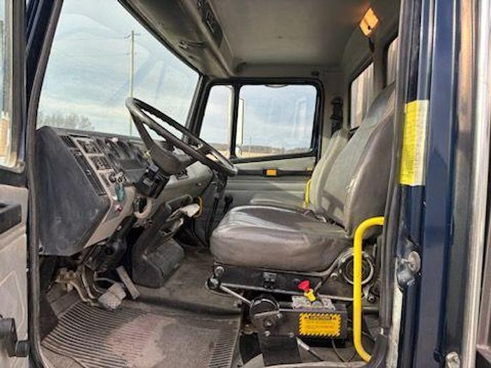 Used 1997 Freightliner FL80