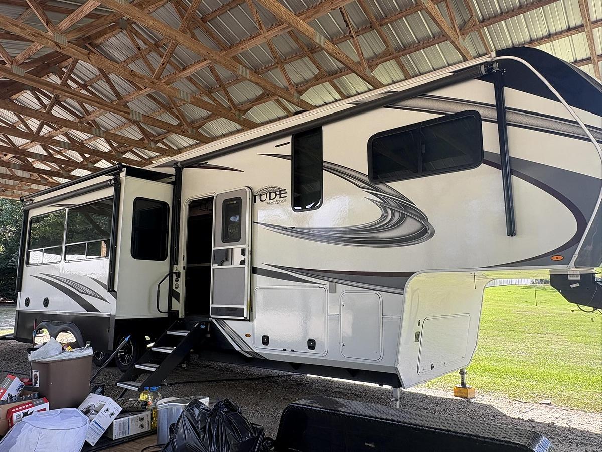 Used 2022 Grand Design Solitude S Class 3550BH-R