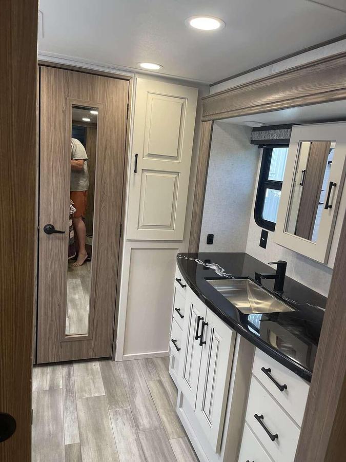 Used 2023 Alliance Paradigm R328K