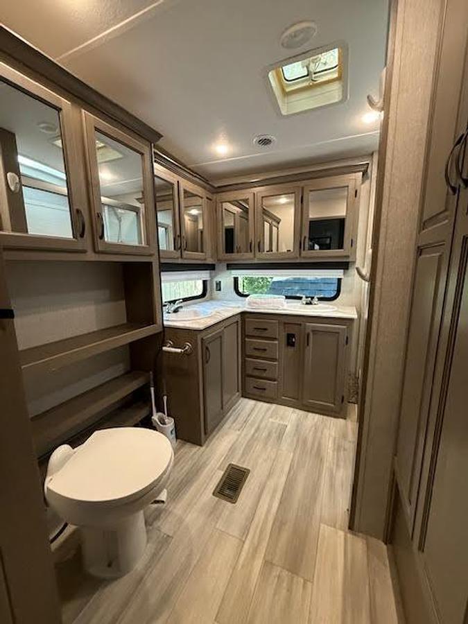 Used 2022 Coachman Chaparral 334FL