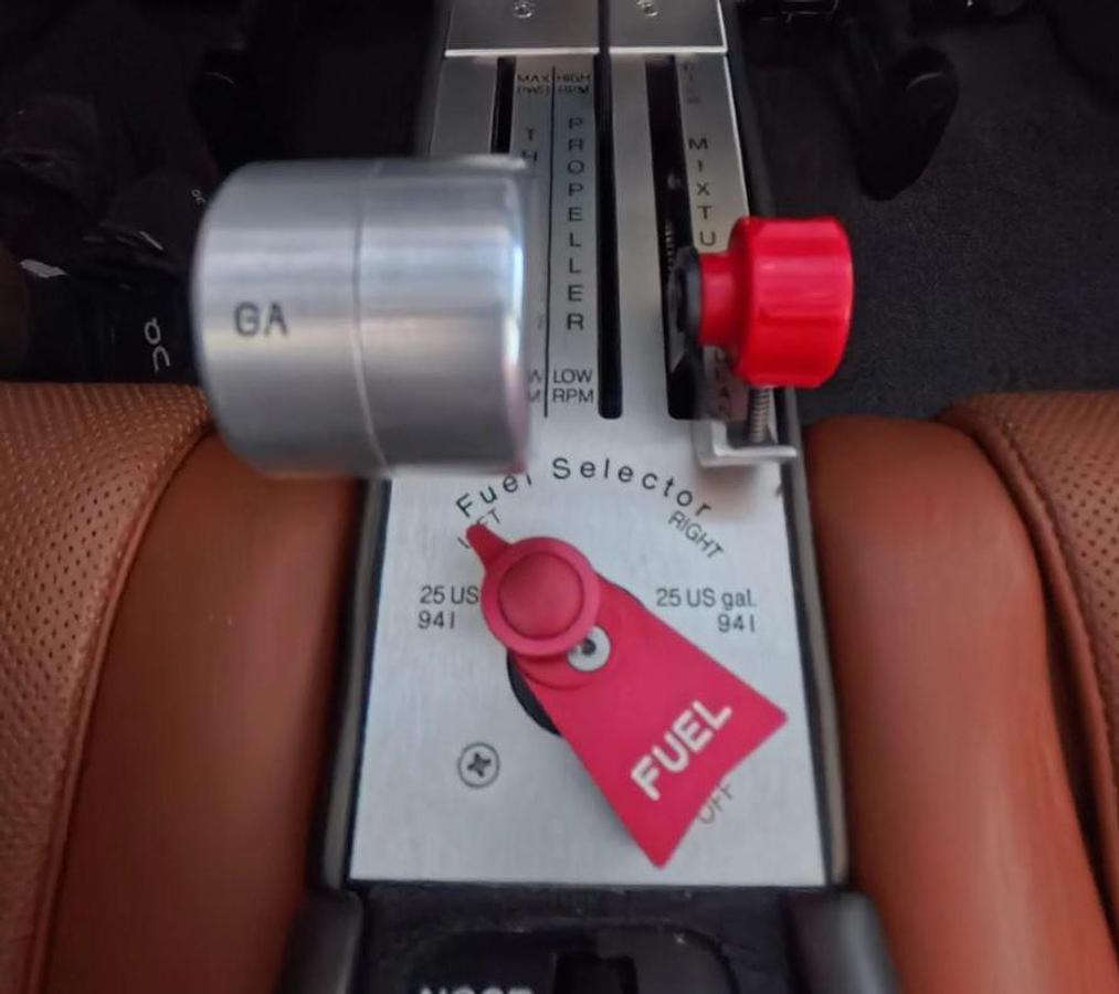 Used 2008 Diamond DA40 XLS