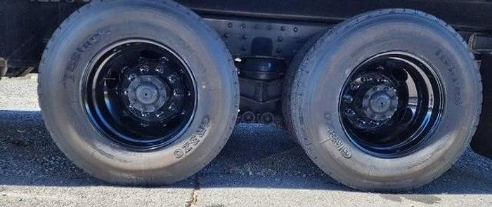 Used 2008 Freightliner Business Class M2 106