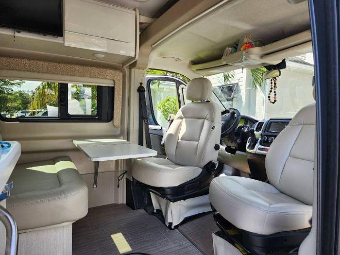 Used 2022 Thor Tellaro 20A