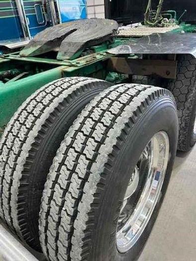 Used 2005 KENWORTH W900L