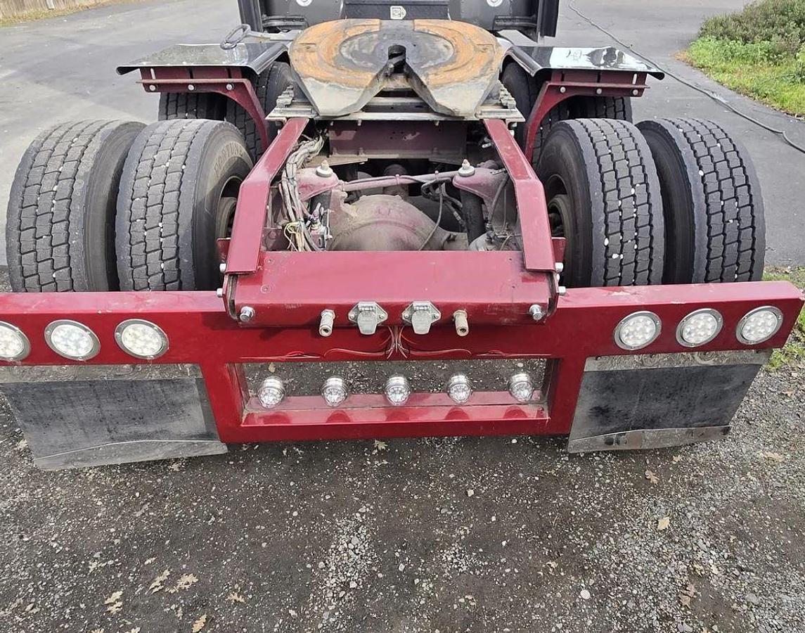 Used 2020 Kenworth W900l