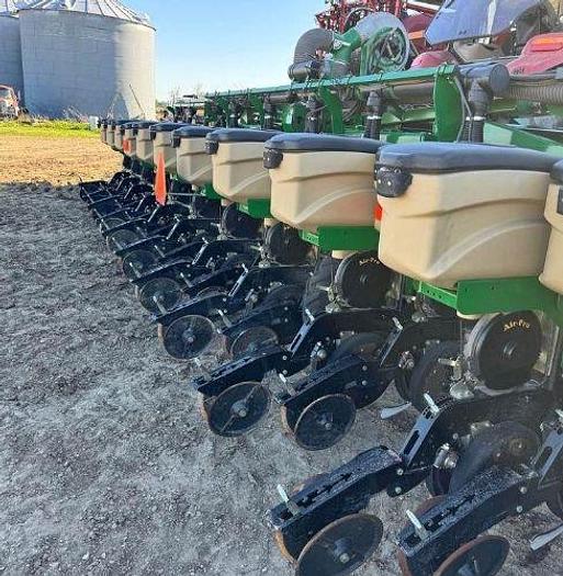 Used 2019 GREAT PLAINS 3P4025AH