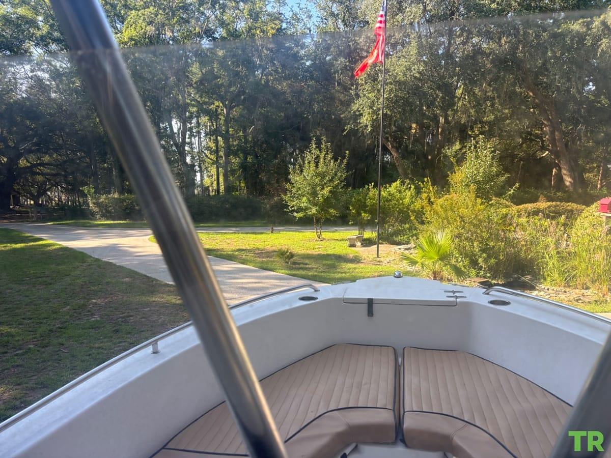 Used 2007 Sea Hunt Triton Center