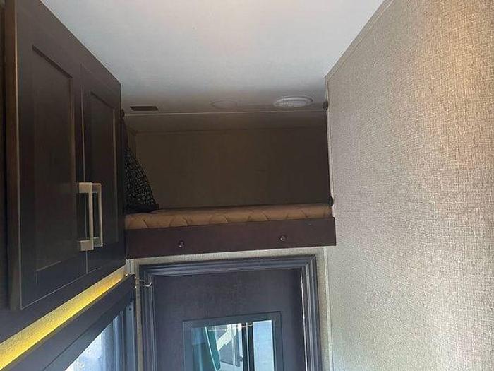 Used 2018 Keystone Raptor 428SP