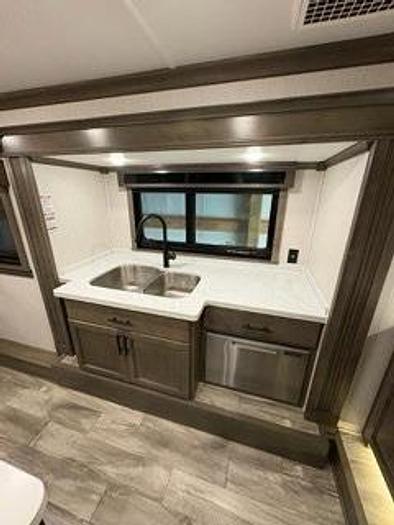 Used 2021 Forest River Riverstone 42FSKG