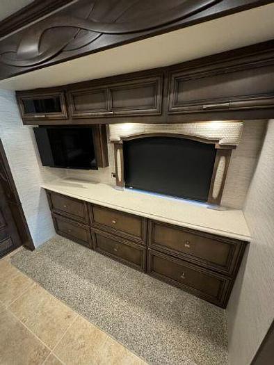 Used 2019 Newmar Ventana 3407