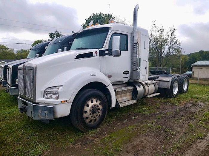 Used 2022 KENWORTH T880 Sleeper Semi Truck