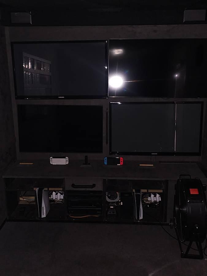 Used 2011 Gaming trailer, Utility trailer