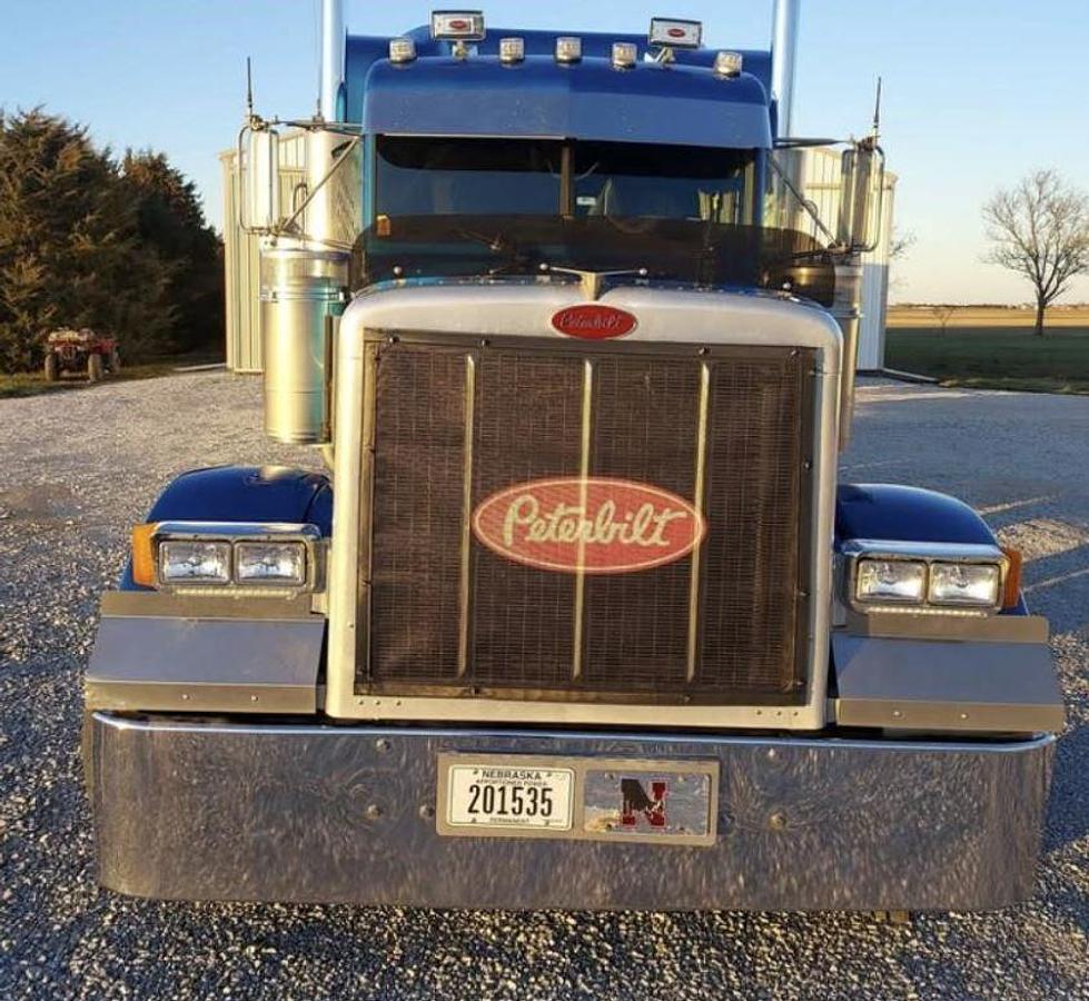 Used 1997 Peterbilt 379 Sleeper Semi Truck