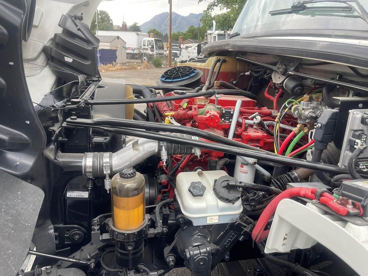 Used 2011 Freightliner M2 106 Flatbed