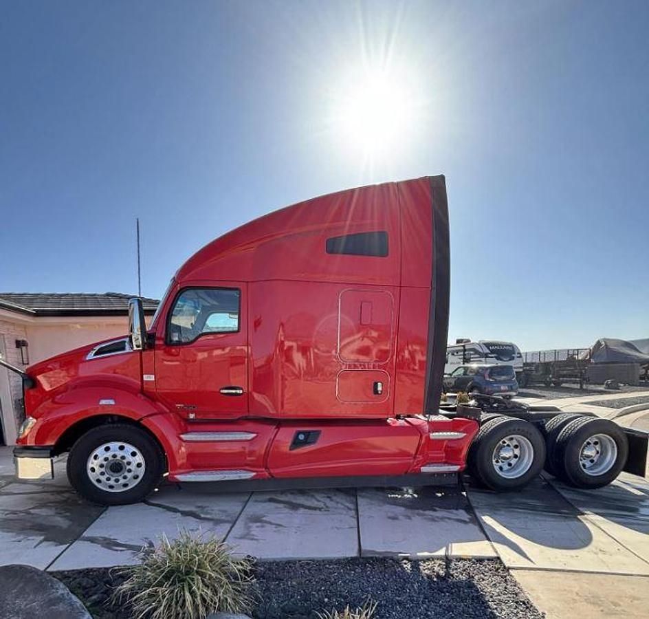 Used 2020 Kenworth T680
