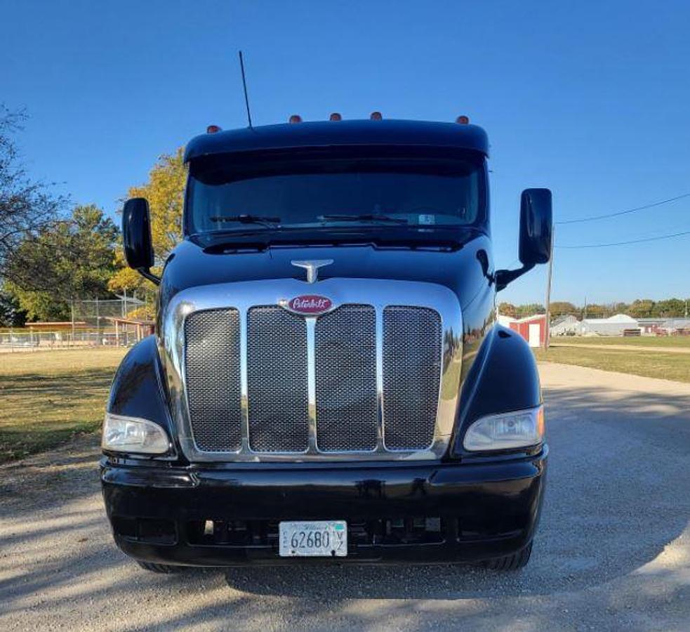 Used 2005 Peterbilt 387