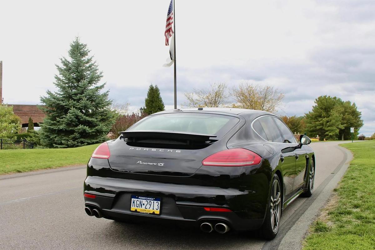 Used 2014 Porsche Panamera 4s Executive