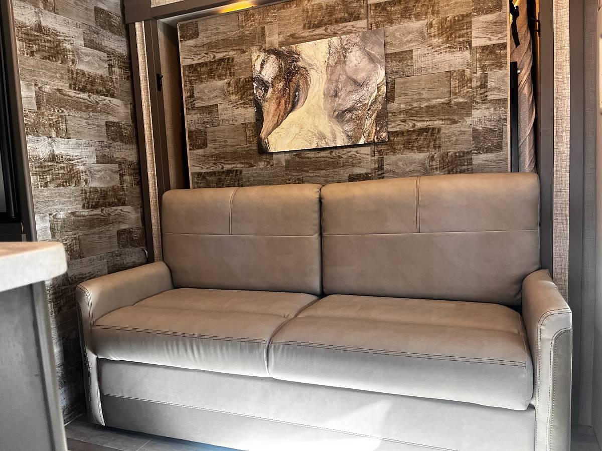 Used 2021 Thor Motor Coach Gemini 23 TE