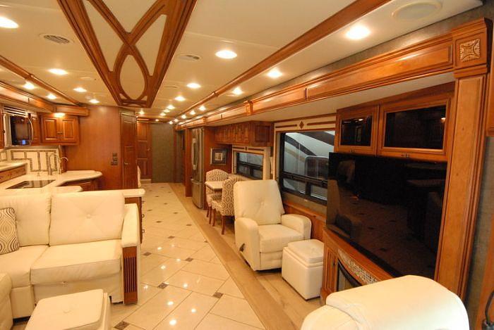 Used 2015 Winnebago Ellipse 42QD