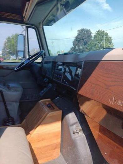 Used 2000 International 4700 Low Pro