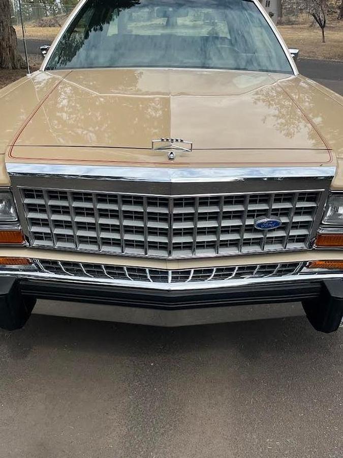 Used 1986 Ford Crown Victoria