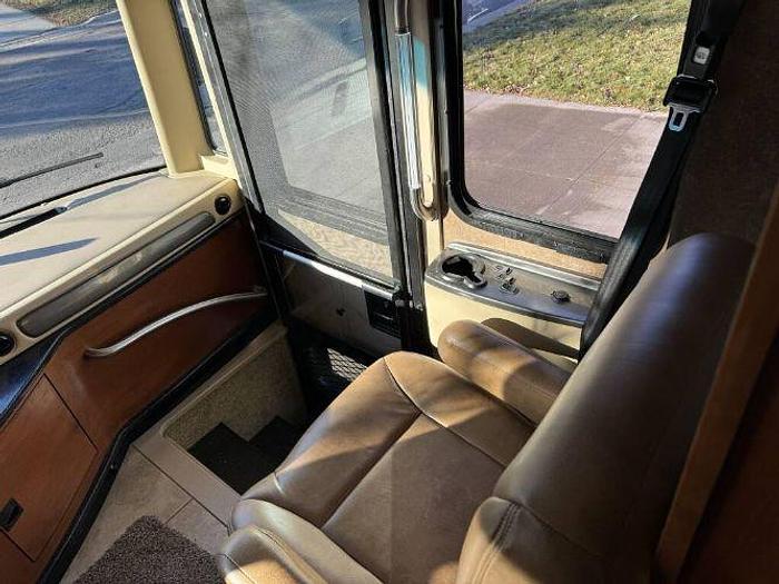 Used 2015 Tiffin Motorhomes Allegro Red 33AA