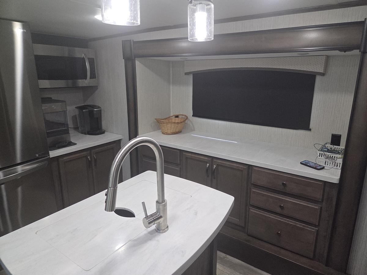 Used 2020 Forest River Sierra 38FKOK Fifth Wheel • Front Kitchen • King Bed