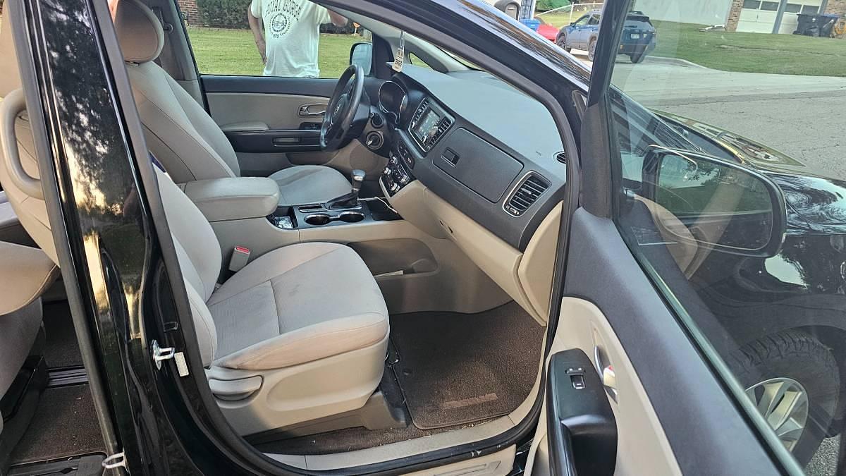 Used 2019 Kia Sedona Minivan