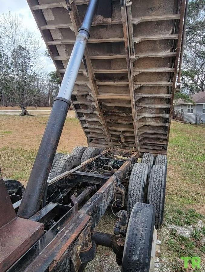 Used 1993 International 9400 Dump Truck