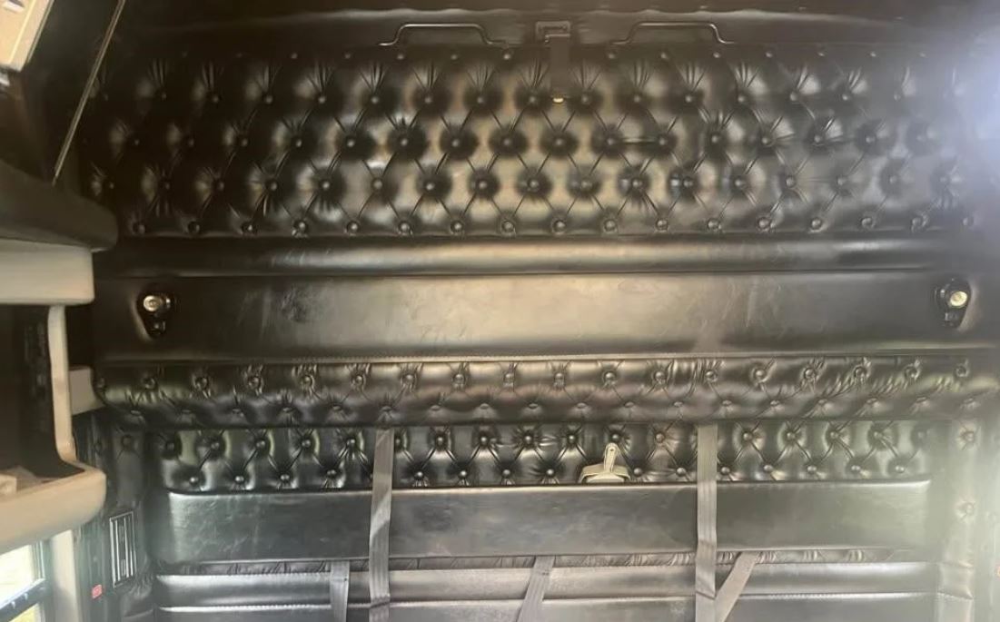 Used 2017 Kenworth W900 Sleeper Semi Truck