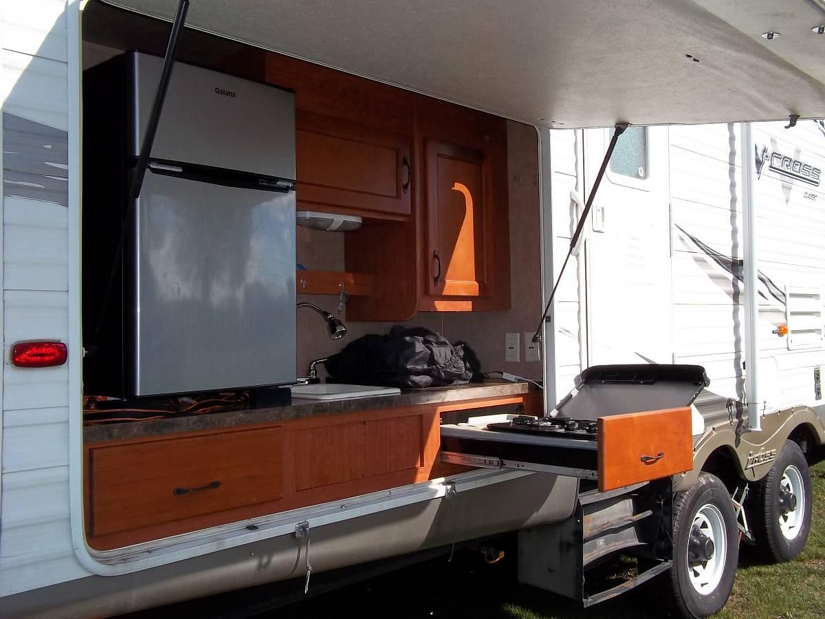 Used 2012 Forest River V Cross 32 FT Travel Trailer