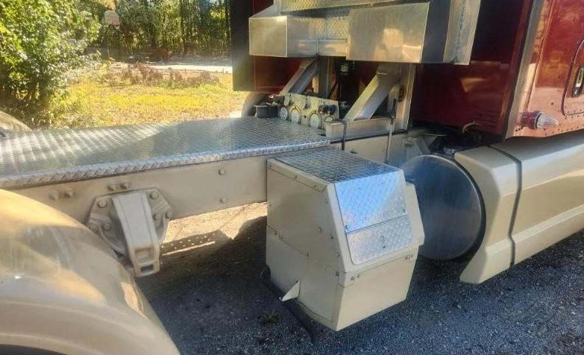 Used 2013 Kenworth T660