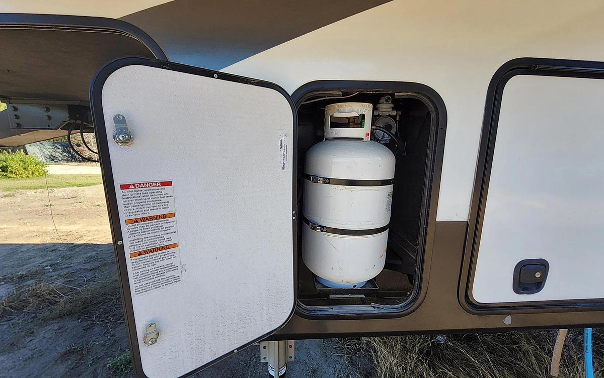 Used 2020 Heartland Bighorn Traveler 38FL Fifth Wheel