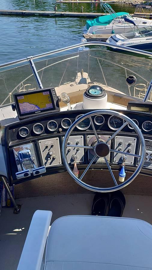 Used 1991 Vberth Aft Cabin Cruiser