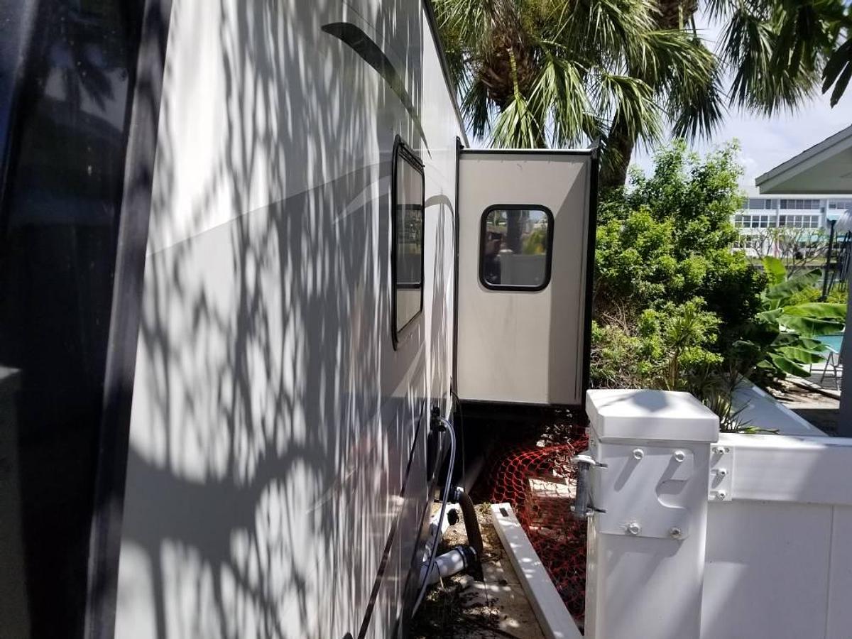 Used 2016 Forest River Vibe Extreme Light Travel Trailer