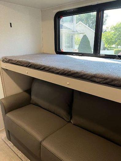 Used 2023 Palomino Columbus 379MB