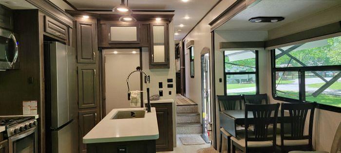 Used 2021 Coachmen Brookstone 398MBL