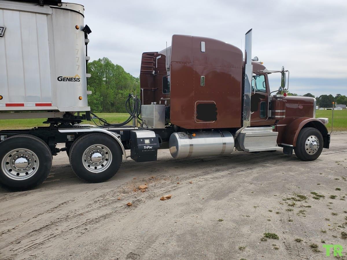 Used 2022 Peterbilt 389