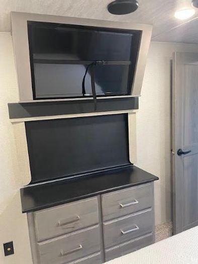 Used 2021 Keystone Montana 3813MS