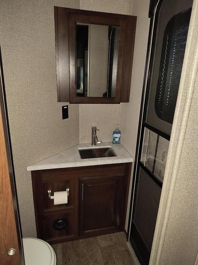 Used 2019 Jayco North Point 37BHFS