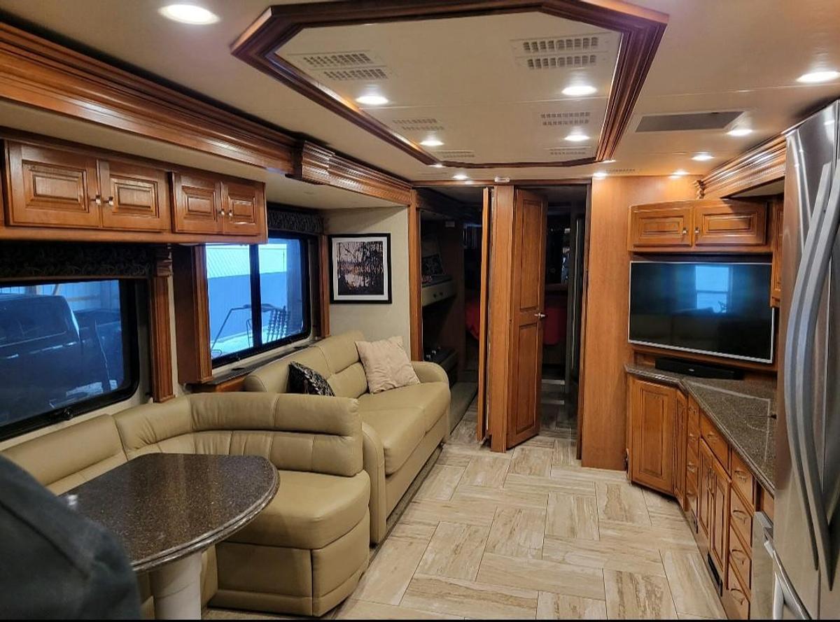 Used 2017 Fleetwood Discovery 39G