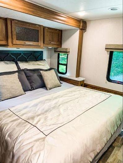 Used 2020 Coachmen Pursuit 31TS