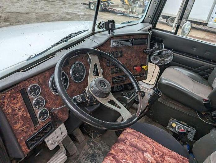 Used 1998 INTERNATIONAL 9400 with Mulch Blower